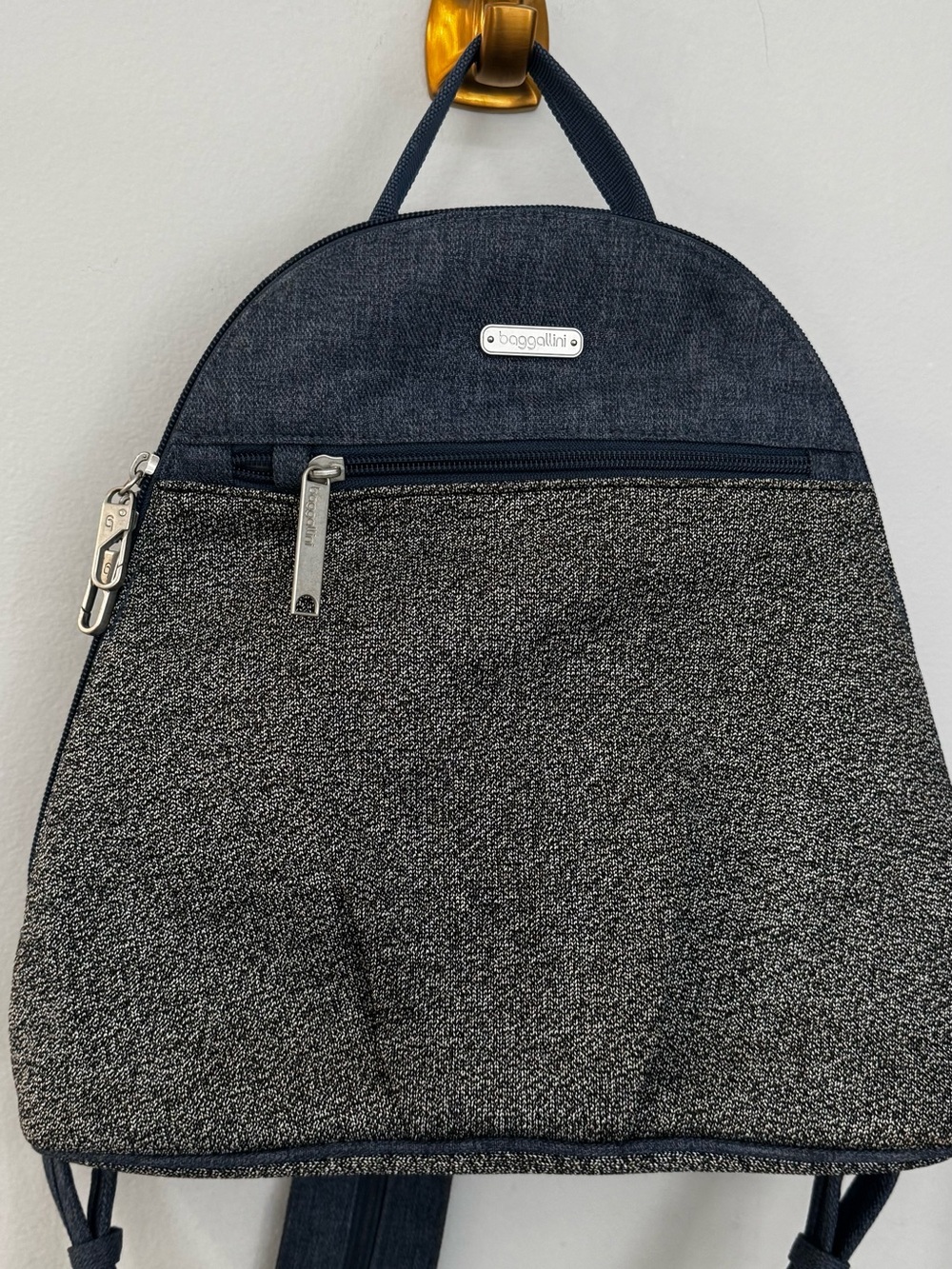 Baggallini Navy and Gray Textured Compact Backpack